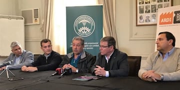 Víctor Sarmiento, presidente de la FISFE, planteó un oscuro panorama del sector industrial (Prensa CCIRR)