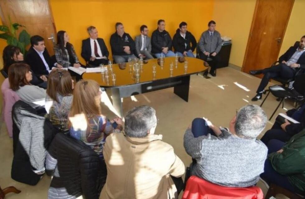 El Gobierno Provincial se reunió con representates gremiales