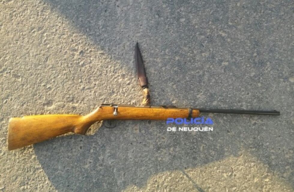 Demorado con un arma de fuego y un arma blanca en Parque Industrial