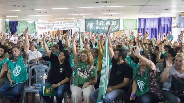 Asamblea de trabajadores de ATE en Rosario.