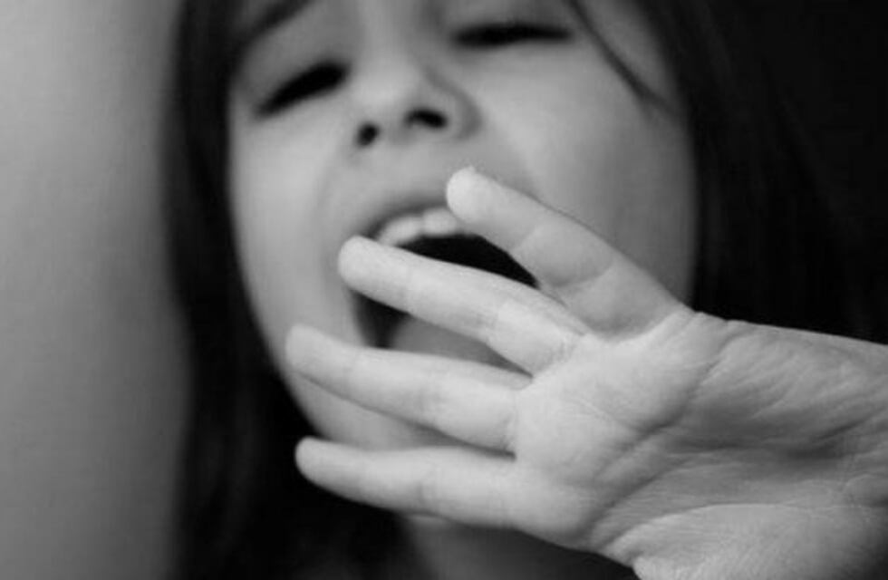 Una chica de 13 años denunció haber sido raptada y manoseada por un automovilista