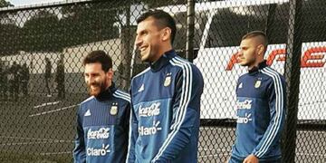 Lionel Messi, Nahuel Guzmu00e1n y Mauro Icardi\u002E