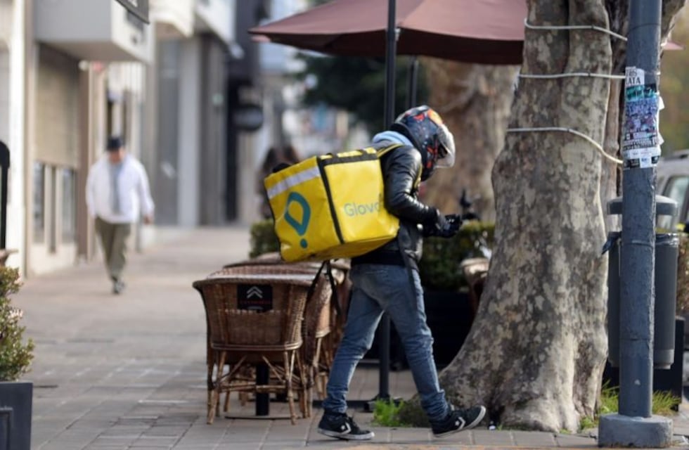 Cuestionan que aplicaciones como Glovo y Rappi no tienen habilitación en Rosario