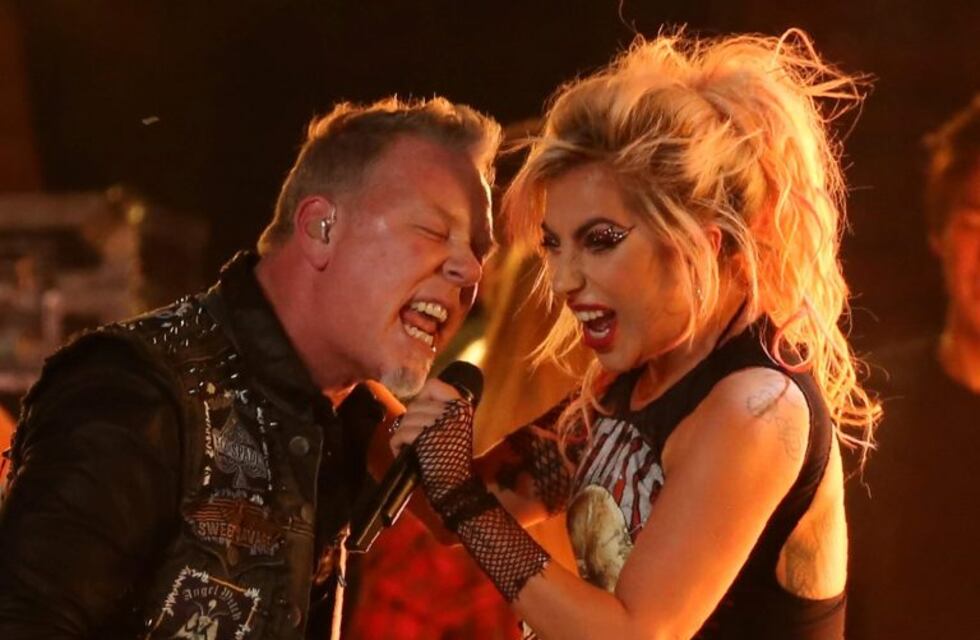 Premios Grammy 2017: Lady Gaga y Metallica la rompieron pese a una falla en el micrófono