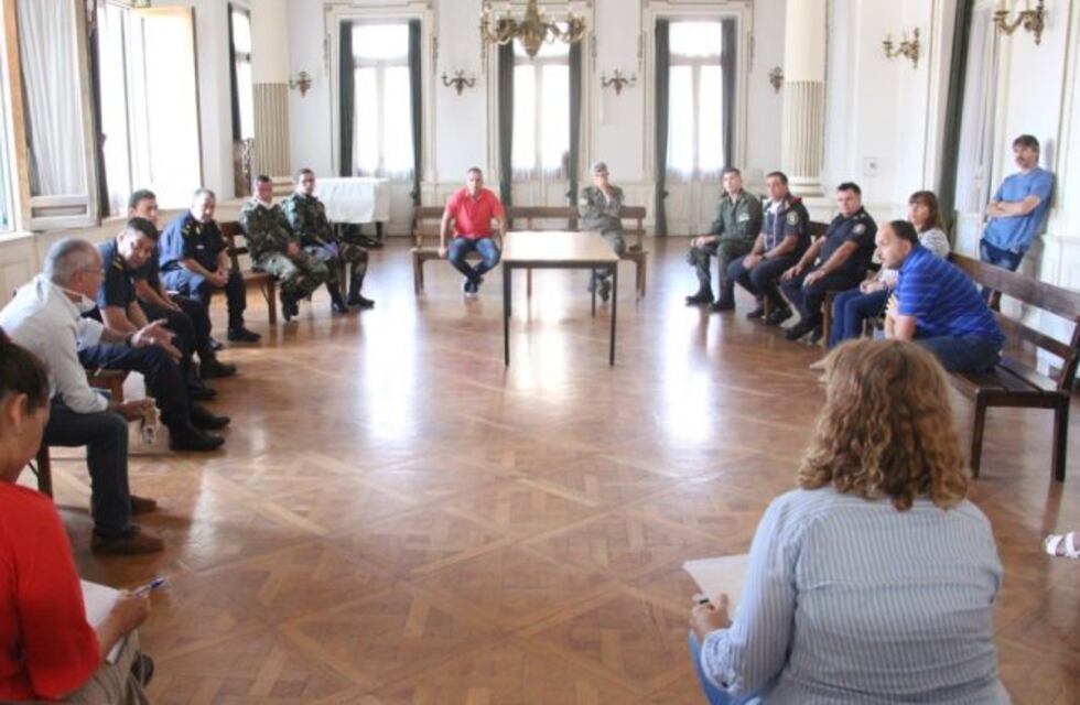 Para llamados que requieran asistencia médica se deberá llamar al 107