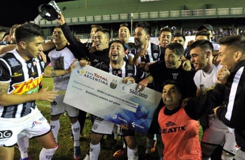 Copa Argentina: Pacífico hizo historia en el fútbol nacional