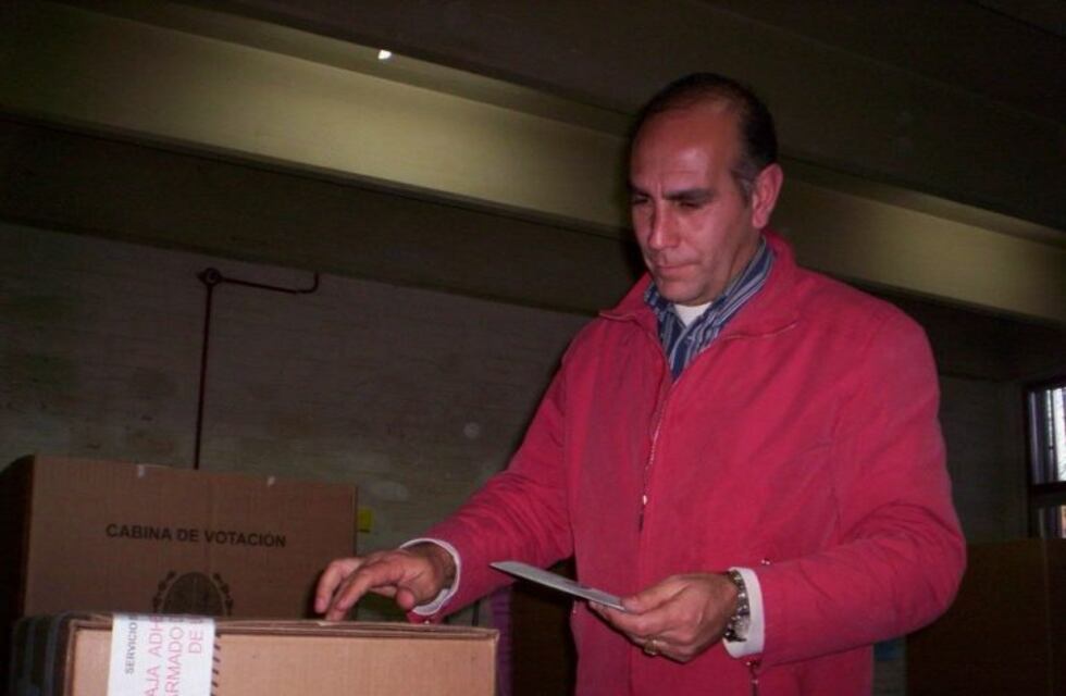 El bizarro jingle de campaña de un candidato a intendente de Rufino