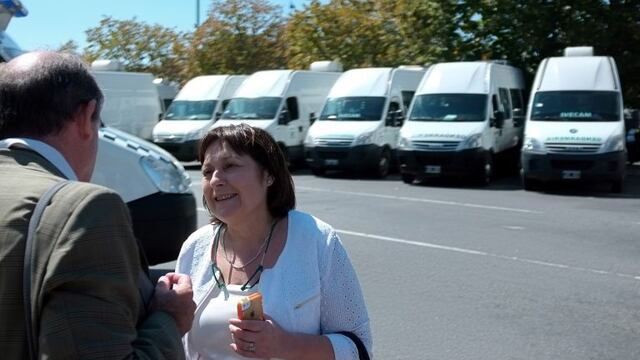 BUENOS AIRES 16/03/16, GRACIELA OCAu00d1A SE HIZO PRESENTE EN COMODORO PY DONDE CAMIONETAS DE IVECO SON  INSPECCIONADAS..FOTO.DYN/ALBERTO RAGGIOrnFu00fatbol Para Todos: peritan 25 camionetas entregadas por Iveco en parte de pagornLa jueza Servini de Cubru00eda ordenu00f3 una inspecciu00f3n ocular. buenos aires graciela ocau00f1a insepeccion camionetas iveco comodoro py causa futbol para todos peritan 25 camionetas entregadas por Iveco