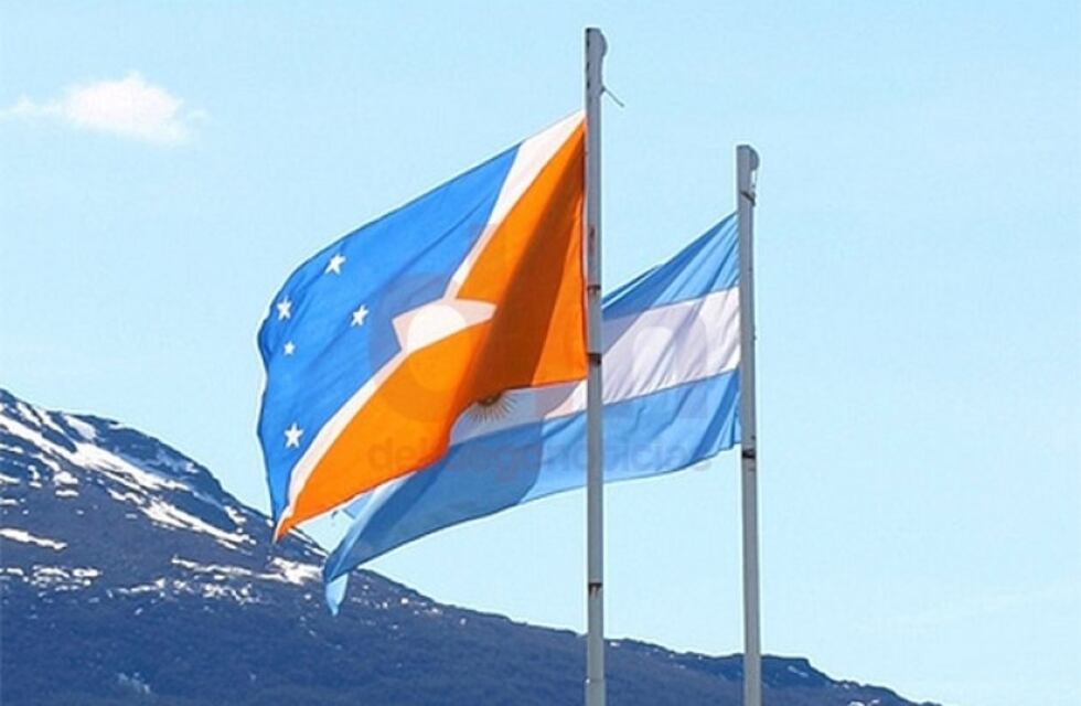 Gobierno fueguino envió una bandera de la provincia al intendente de Ceres, Juan Mancilla