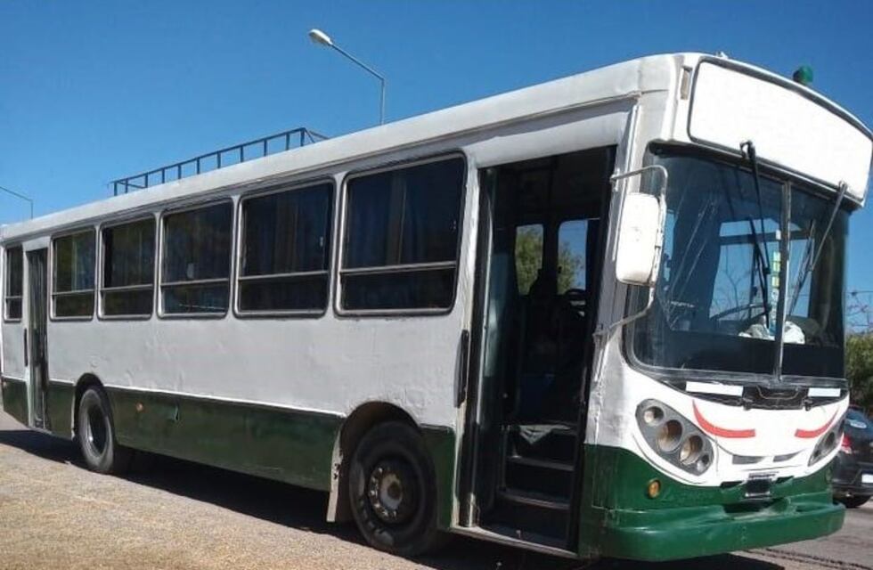 Detectaron a un colectivo que transportaba 22 pasajeros de manera ilegal