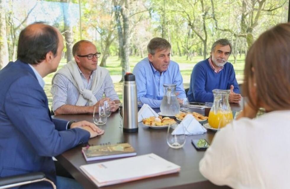 Jatón tras la reunión con Corral: "Nos vamos pensando que vamos a recibir una ciudad en crisis"