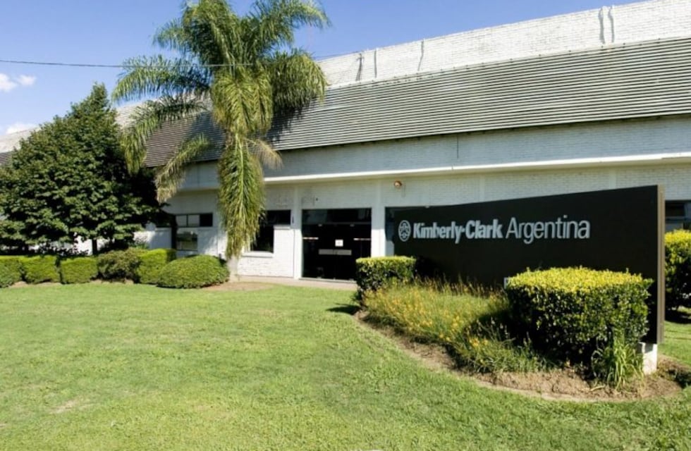 Más de 200 despidos por el cierre de la planta papelera de Kimberly-Clark en Bernal