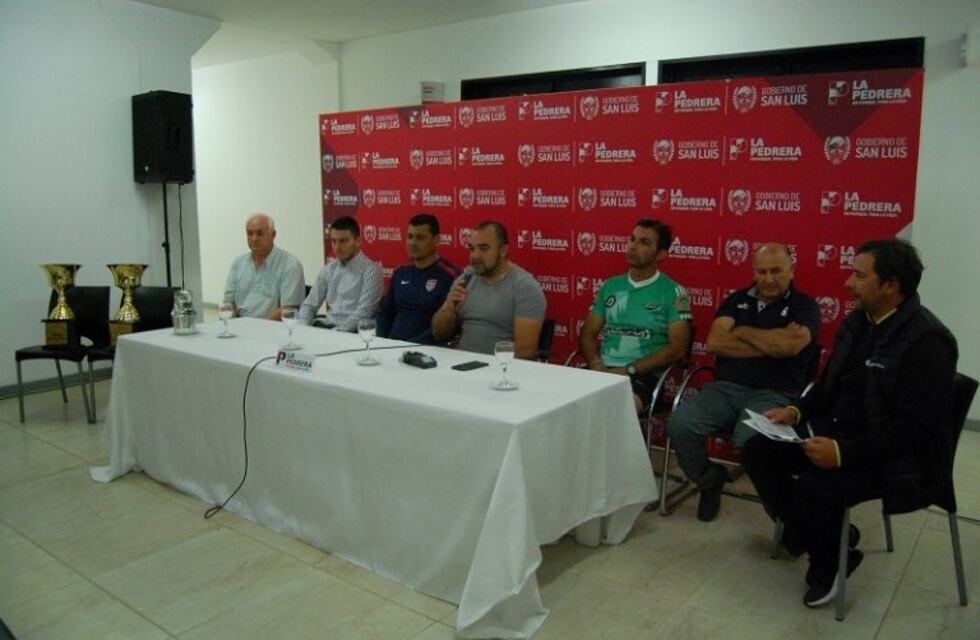 Desafío de arqueros, fútbol femenino y carreras de autos eléctricos en La Pedrera