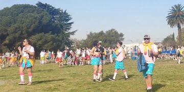 A pesar de la situación sanitaria, la promo organizó una juntada en el parque