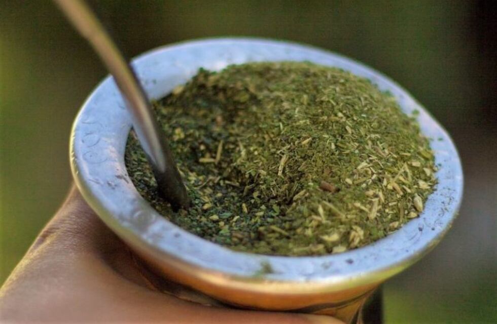 La Dirección de Bromatología de la provincia solicitó no consumir un tipo de yerba mate