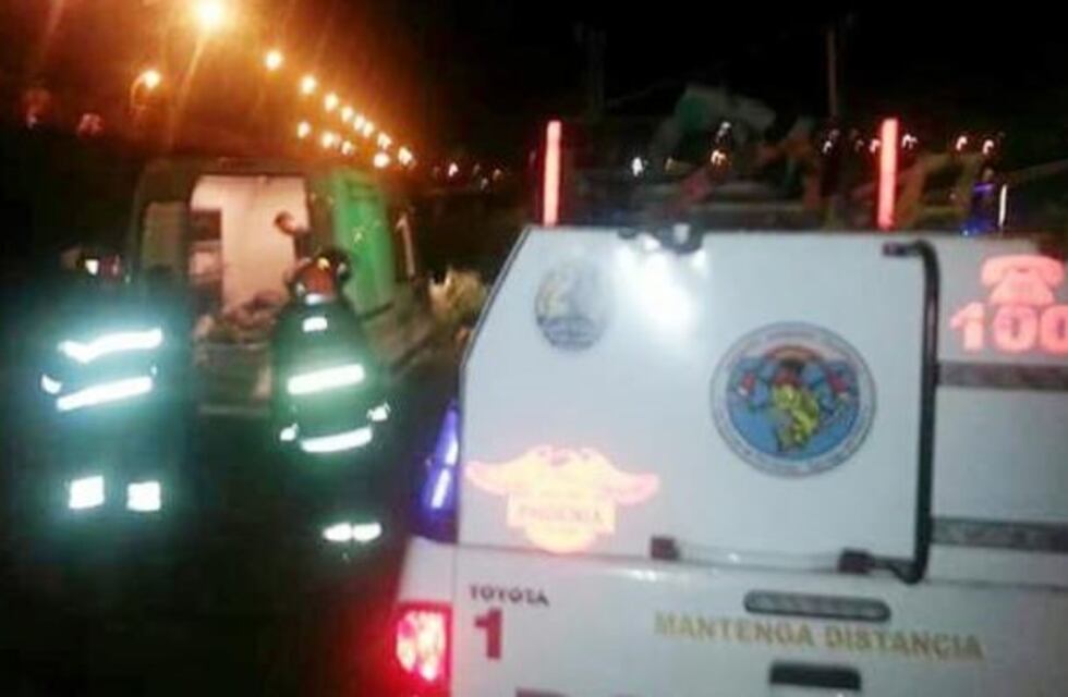 Un hincha de Boca no soportó la derrota con River y se tiró de un puente