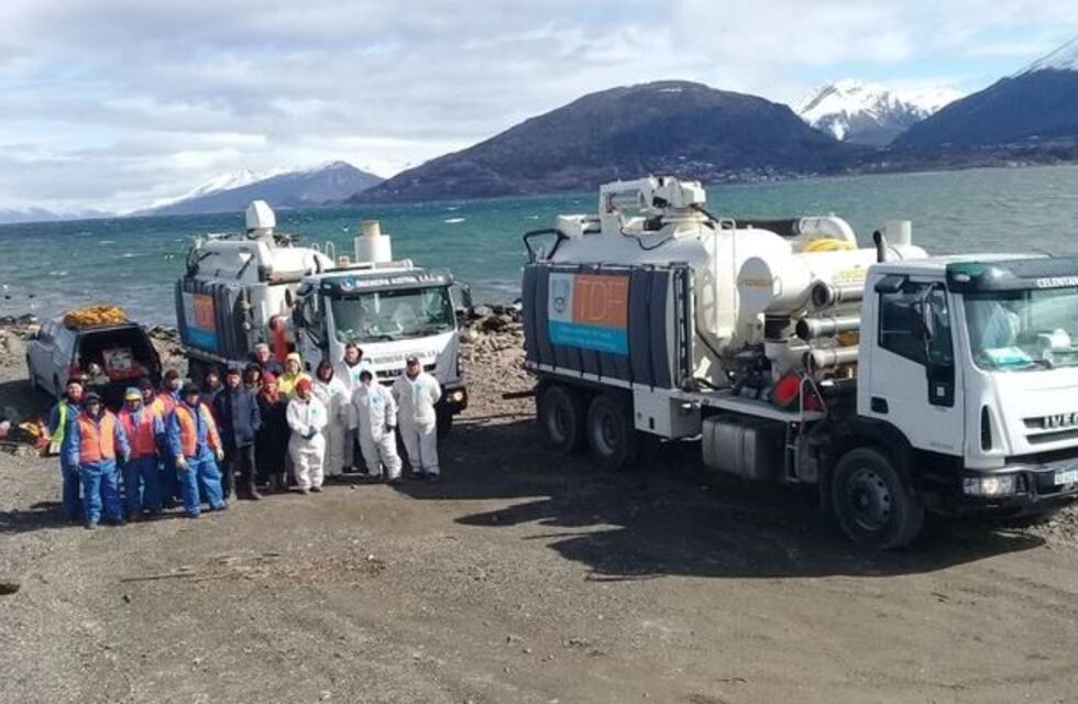 Amplio despliegue para la verificación del nuevo dispersor marino del sistema sanitario de Ushuaia