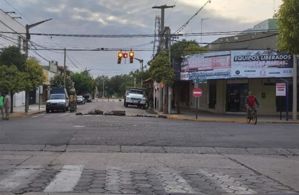 Jesús María: interrumpen el tránsito en el centro por "operativo bacheo"