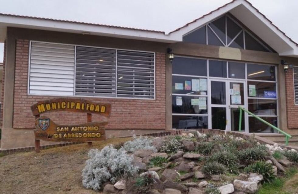 Por un caso de Covid-19, cierran nuevamente la municipalidad de San Antonio de Arredondo