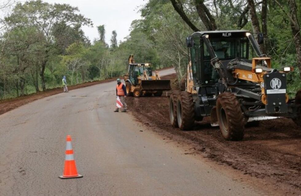 Reacondicionan la entrada a la planta de Papel Misionero en Capioví