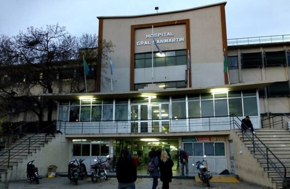 Separan del cargo a un camillero acusado de abusar de una paciente en un hospital de La Plata
