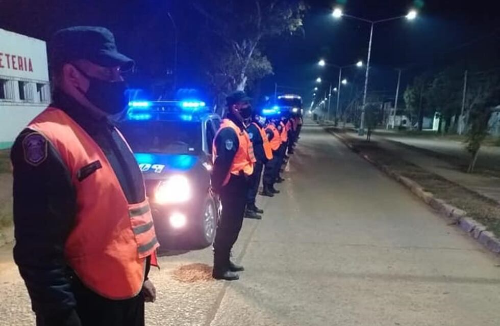 Reiteran prohibiciones para circular en Capital y Banda