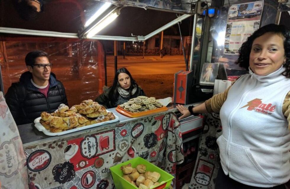 #VIVOenCBA desde el "Café Veloz": desayuno calentito y caserito