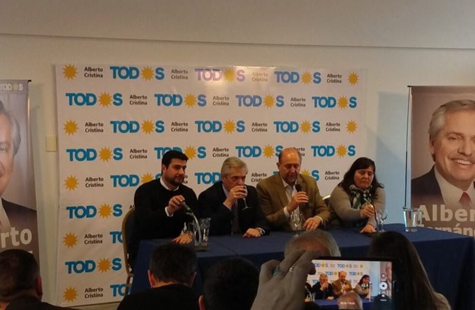 Alberto Fernández en Santa Fe: "Me encantaría debatir con Macri, espero que esta vez no mienta"