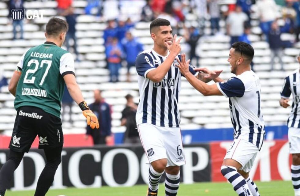 Olaza, Bombardero y goleador de Talleres