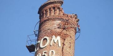 La provincia recupera la chimenea de Com