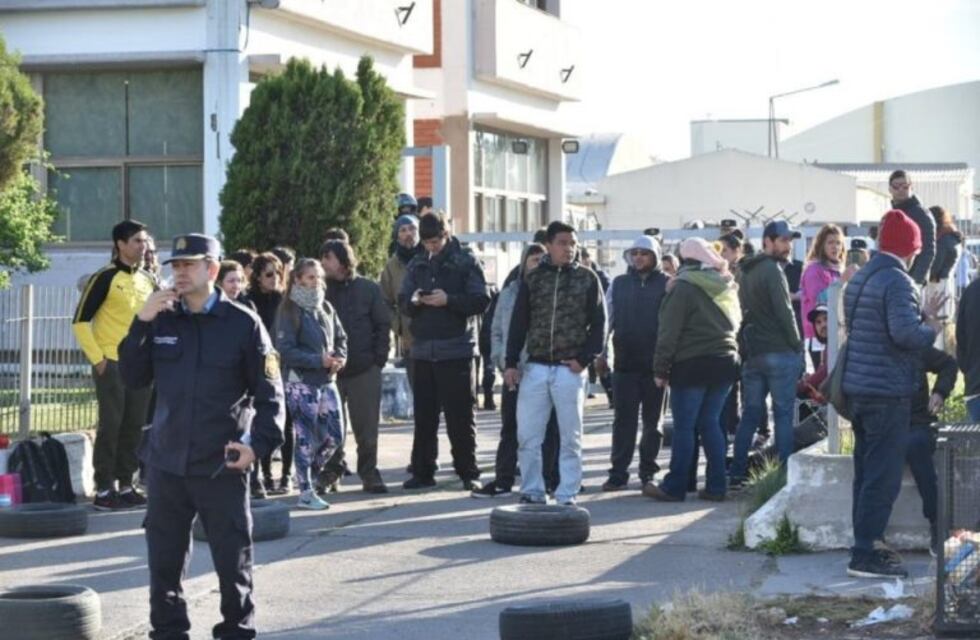 Rawson: bloquean el acceso al Ministerio de Economía