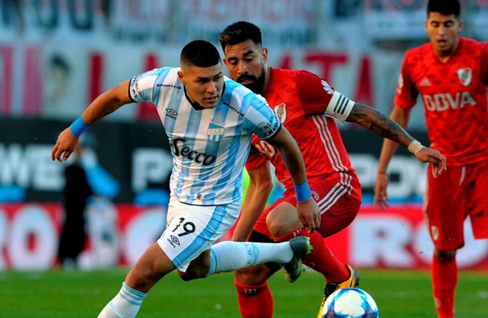 Sortea la camiseta de David Barbona para ayudar a un amigo que fue estafado en Chile
