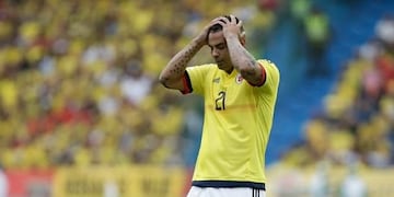Edwin Cardona fue sancionado por la FIFA con cinco partidos tras su gesto racista a los jugadores de Corea del Sur\u002E