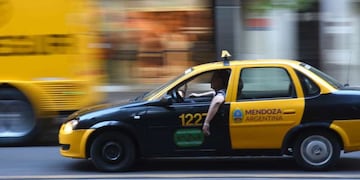 Los taxistas del sur mendocino piden que los vacunen contra el coronavirus.