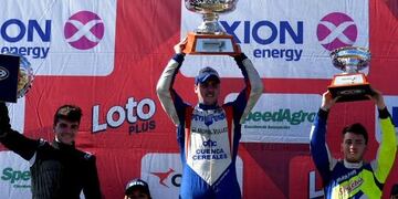 Craparo ganó sobre el final en el que arriesgó todo y pasó a Degoumis quien fue puntero durante toda la carrera en Posadas\u002E (ACTC)