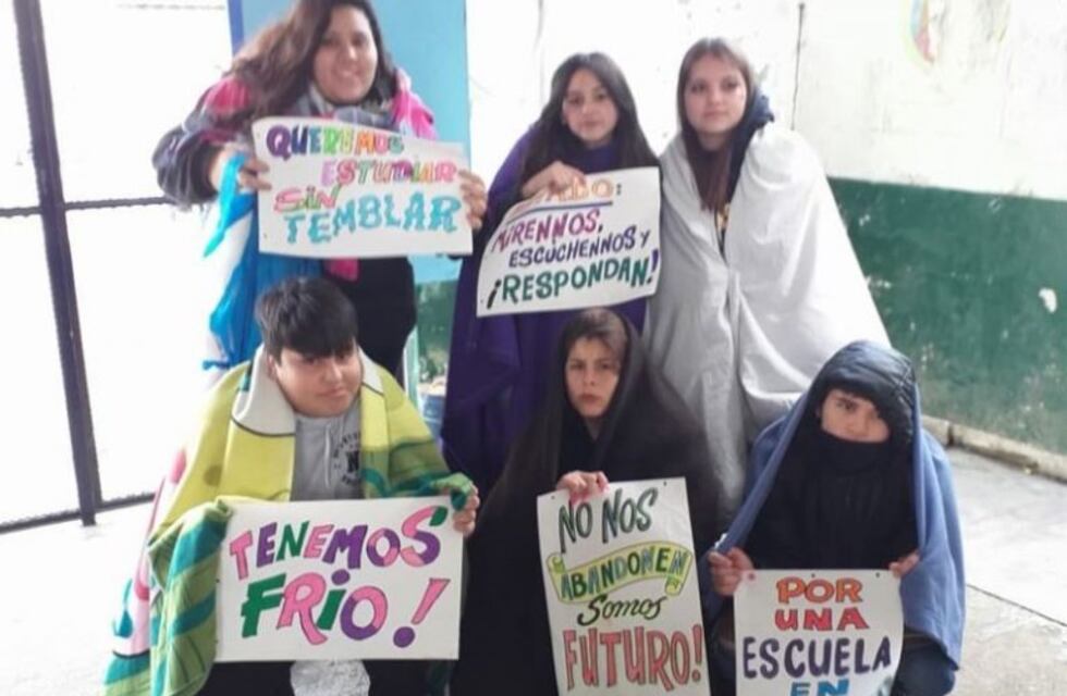 "Frazadazo": la Secundaria 53 no tiene gas hace tres años