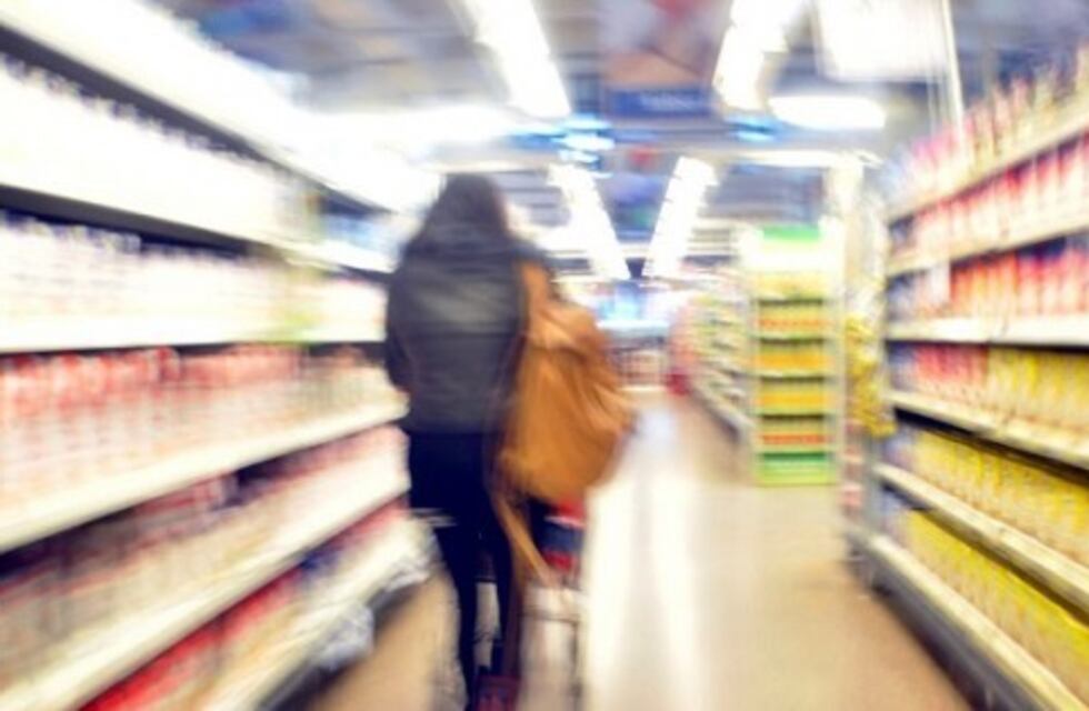 Mamá e hijo fueron atrapados por segunda vez en pocas horas robando comida