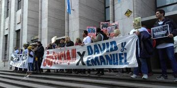 Los familiares realizaron varias marchas para sostener la acusación contra los efectivos\u002E (Facebook)