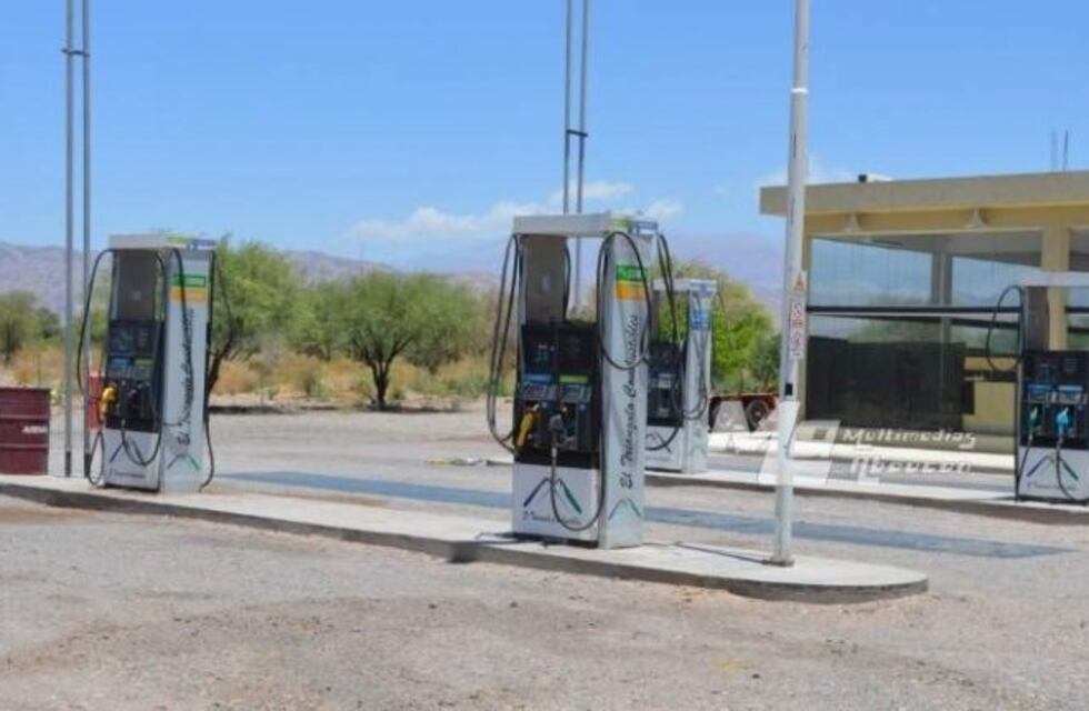 Fiambalá: un empresario logró que le quiten un impuesto y bajó el precio del combustible