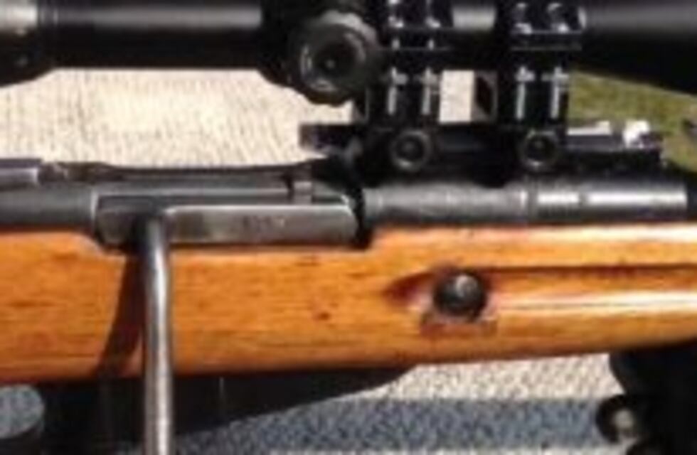 Hallaron un arsenal en dos allanamientos en San Lorenzo