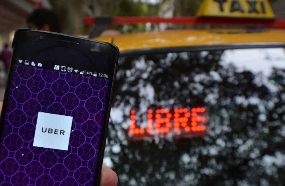 Sáez: "Uber es una empresa trucha e ilegal"