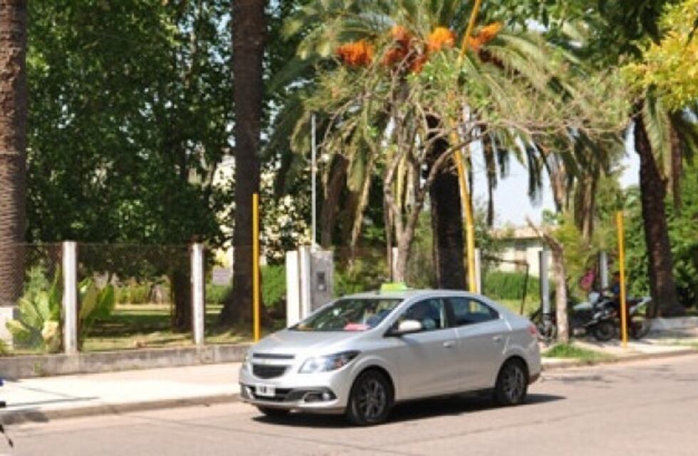 Los permisos de circulación continúan vigentes en la ciudad