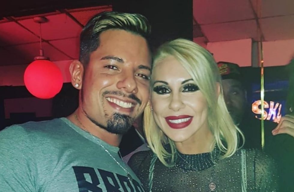 Al límite de la censura en Instagram: Mónica Farro y su esposo, desnudos en su luna de miel