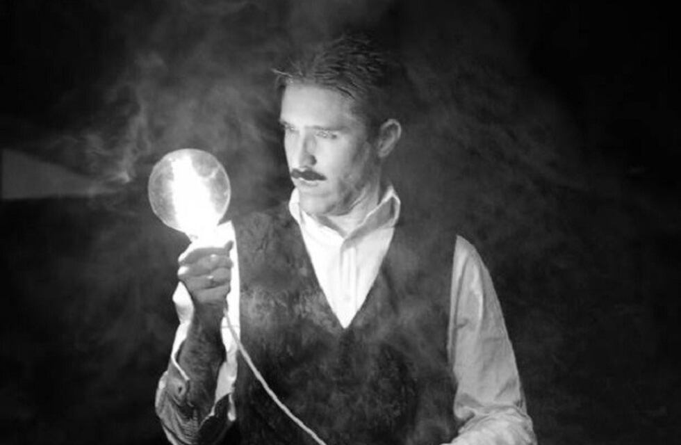 Llega a Tierra del Fuego "El inventor del siglo XXI" la obra itinerante sobre Nikola Tesla