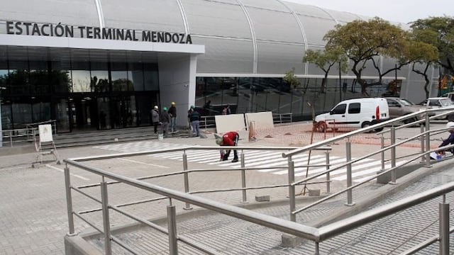 Terminal de Ómnibus de Mendoza.