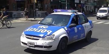 La mujer fue seguida por las delincuentes y la abordaron cuando llegó a su casa\u002E