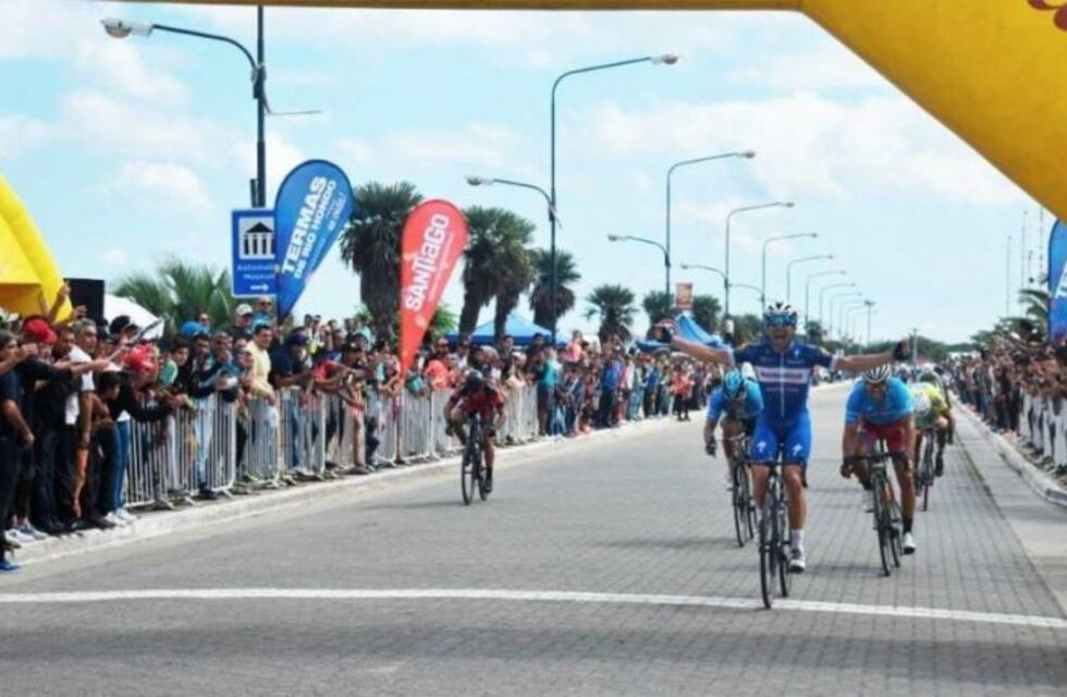 Maximiliano Richeze gritó campeón en Ruta en Termas de Río Hondo