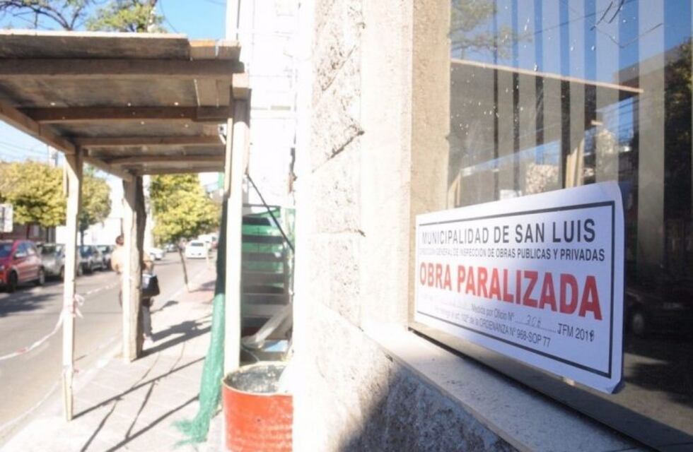 Por caída de materiales frenaron una obra en una clínica de San Luis