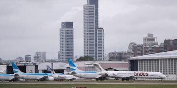 Autorizan vuelos de empresas internacionales\u002E (EFE)