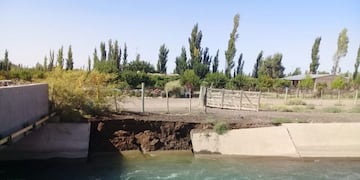 Rotura canal marginal del Atuel